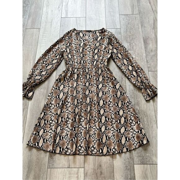 SHEIN animal print knee length/below the knee dress size M - Picture 12 of 12